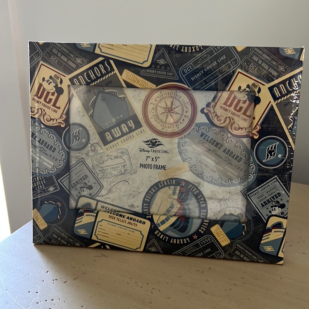 Disney Cruise Line 5x7 Photo Frame. New in plastic.